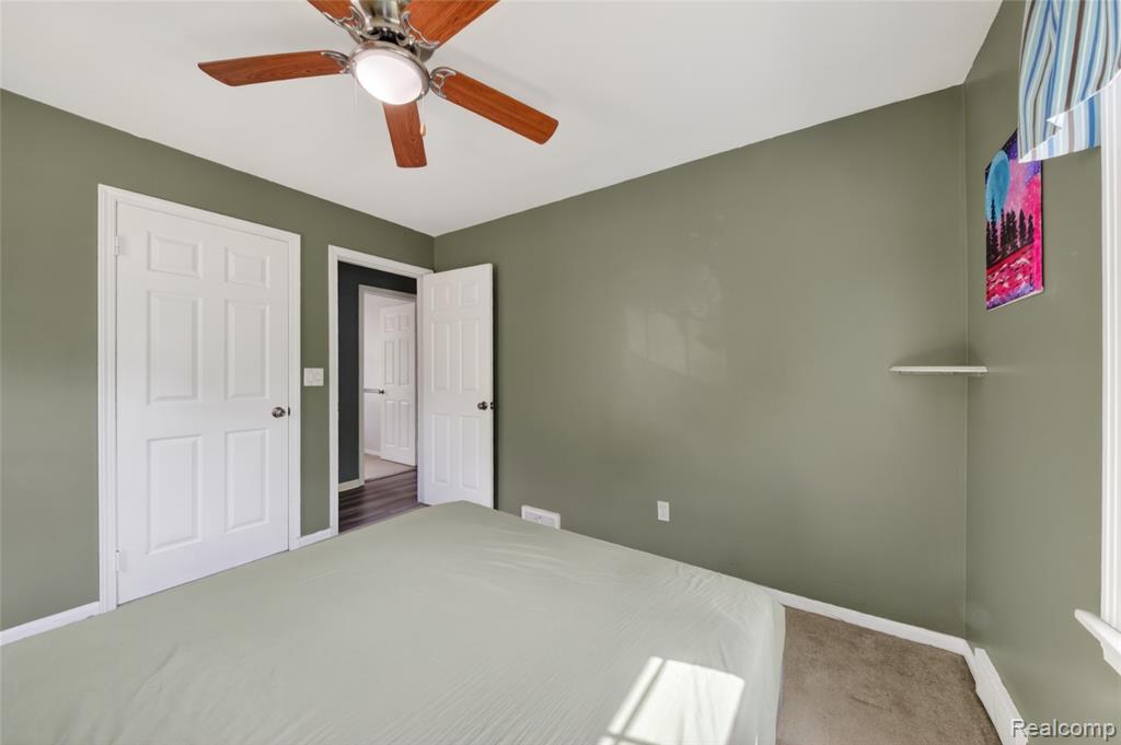 9818 Roseland Street, Livonia, MI 48150 — Photo 26