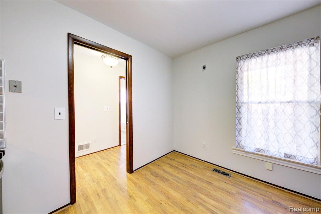 2037 Hyde Park Drive, Detroit, MI 48207 — Photo 11