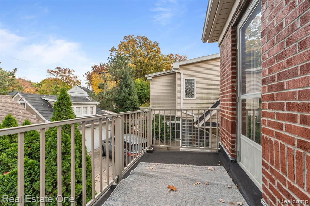819 S HIGHLAND Street, Dearborn, MI 48124 — Photo 30