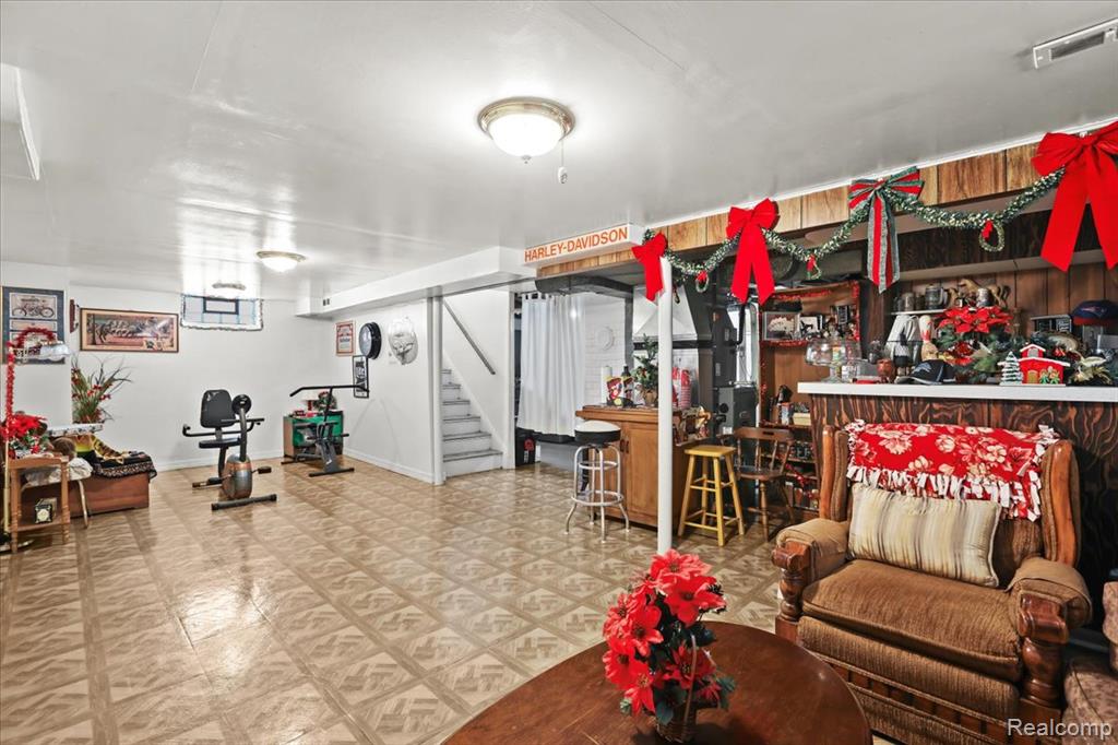 937 E Brickley Avenue, Hazel Park, MI 48030 — Photo 14
