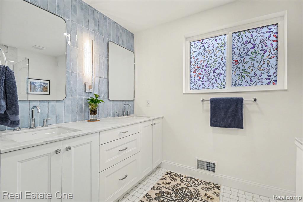 1149 Larkmoor Boulevard, Berkley, MI 48072 — Photo 18