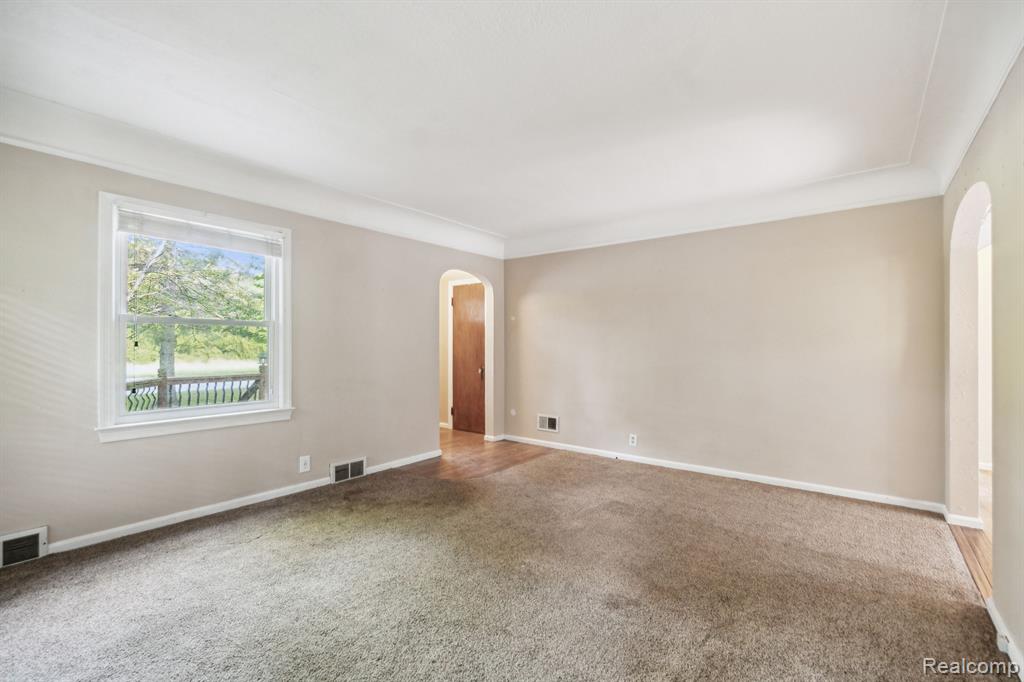 4311 FENTON Road, Flint, MI 48507 — Photo 7