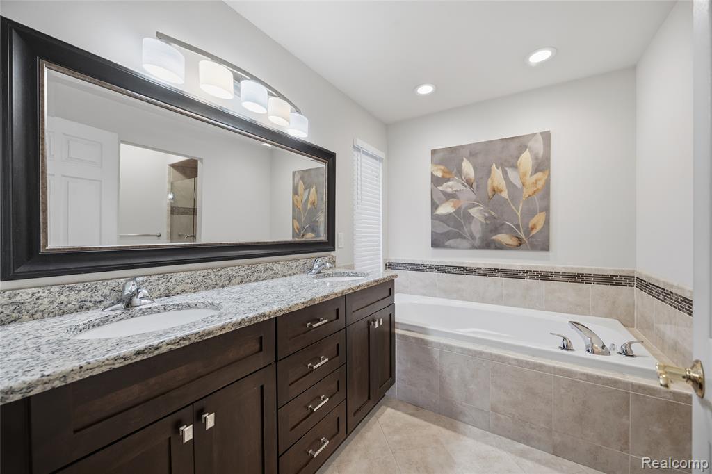 42453 Willsharon Street, Sterling Heights, MI 48314 — Photo 38
