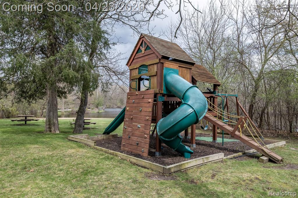 1895 West Bend Drive, Bloomfield Hills, MI 48302 — Photo 49