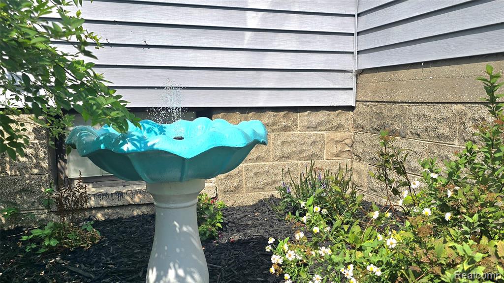 1629 E Elza Avenue, Hazel Park, MI 48030 — Photo 39