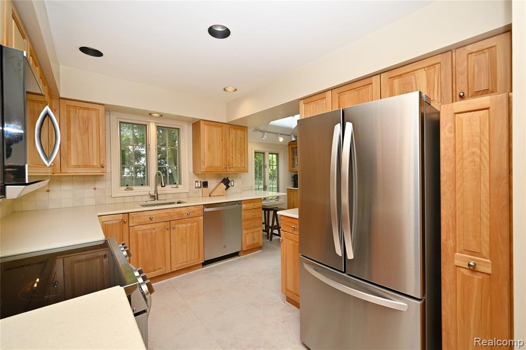 465 Kimberly Street, Birmingham, MI 48009 — Photo 11