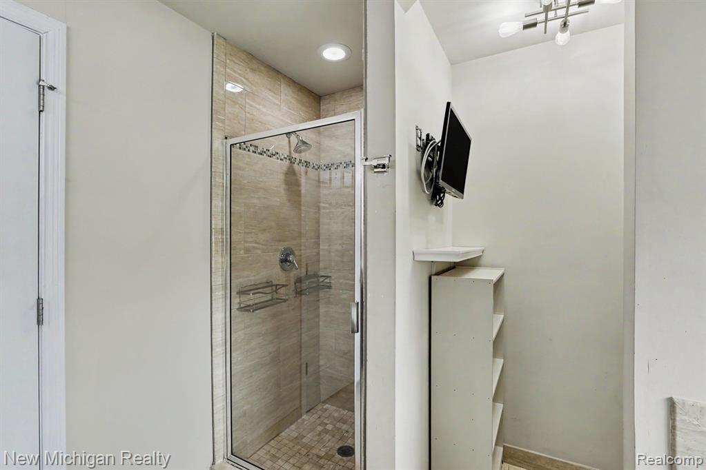 46161 S Manitou Court, Utica, MI 48317 — Photo 15