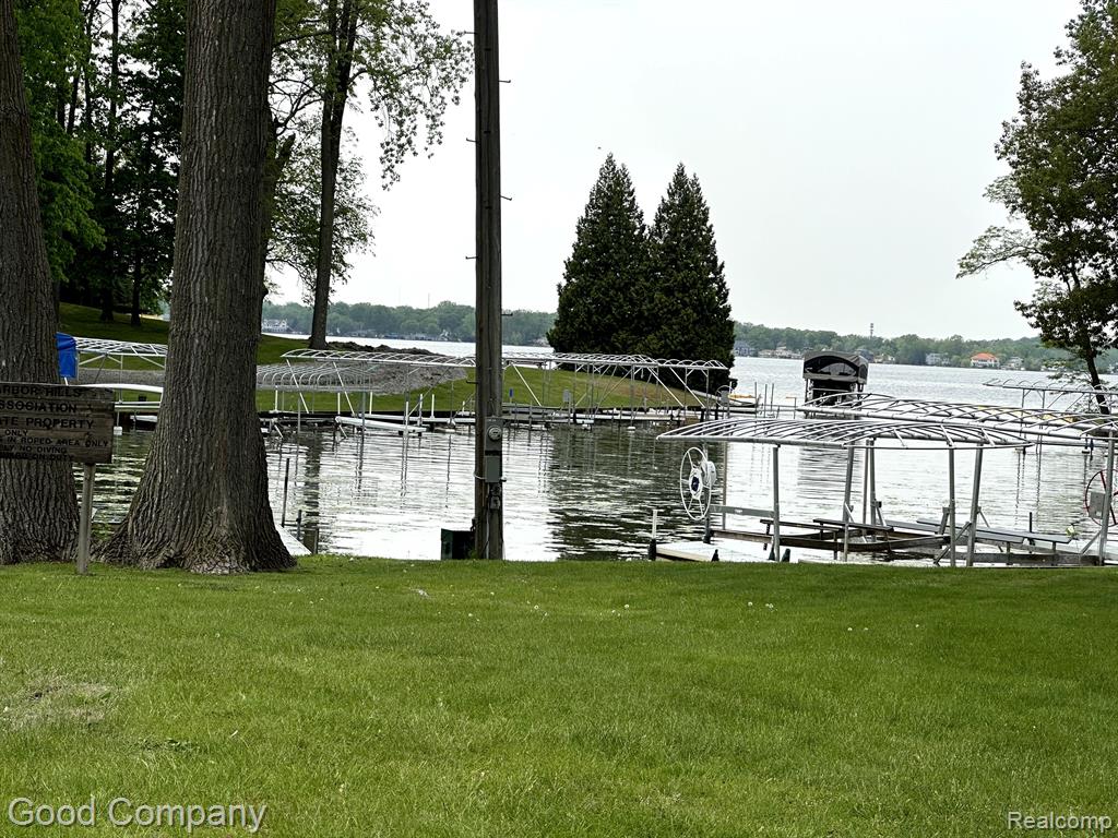 3370 INDIANDALE Drive, Orchard Lake Village, MI 48324 — Photo 2