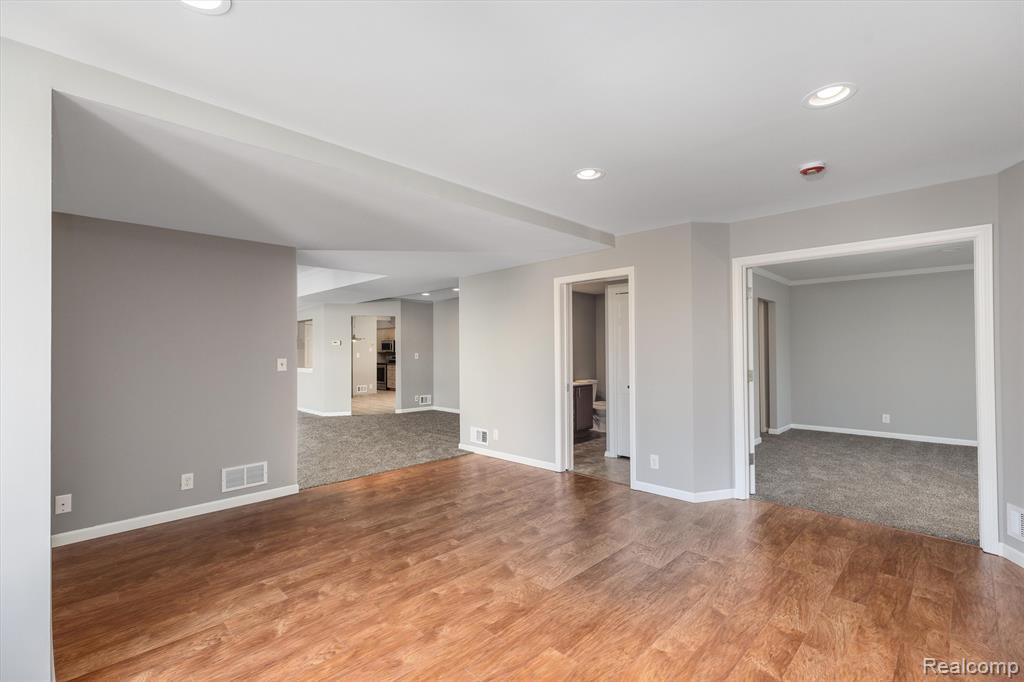 43000 12 OAKS CRESCENT Drive, 3022, Novi, MI 48377 — Photo 16