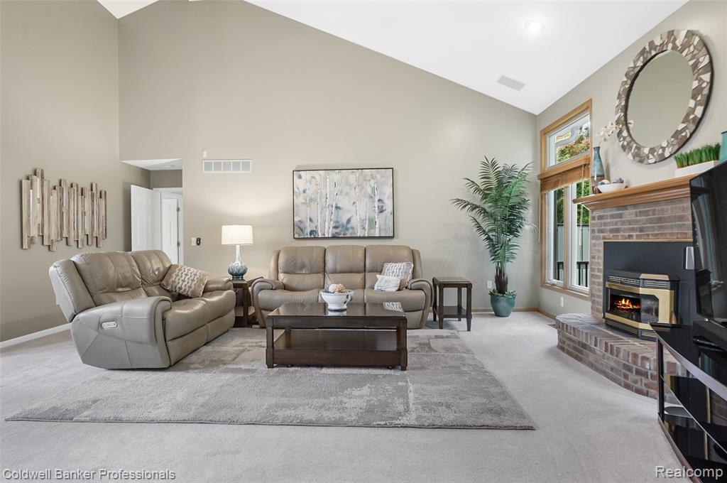 43246 Winterfield Drive, Sterling Heights, MI 48314 — Photo 11