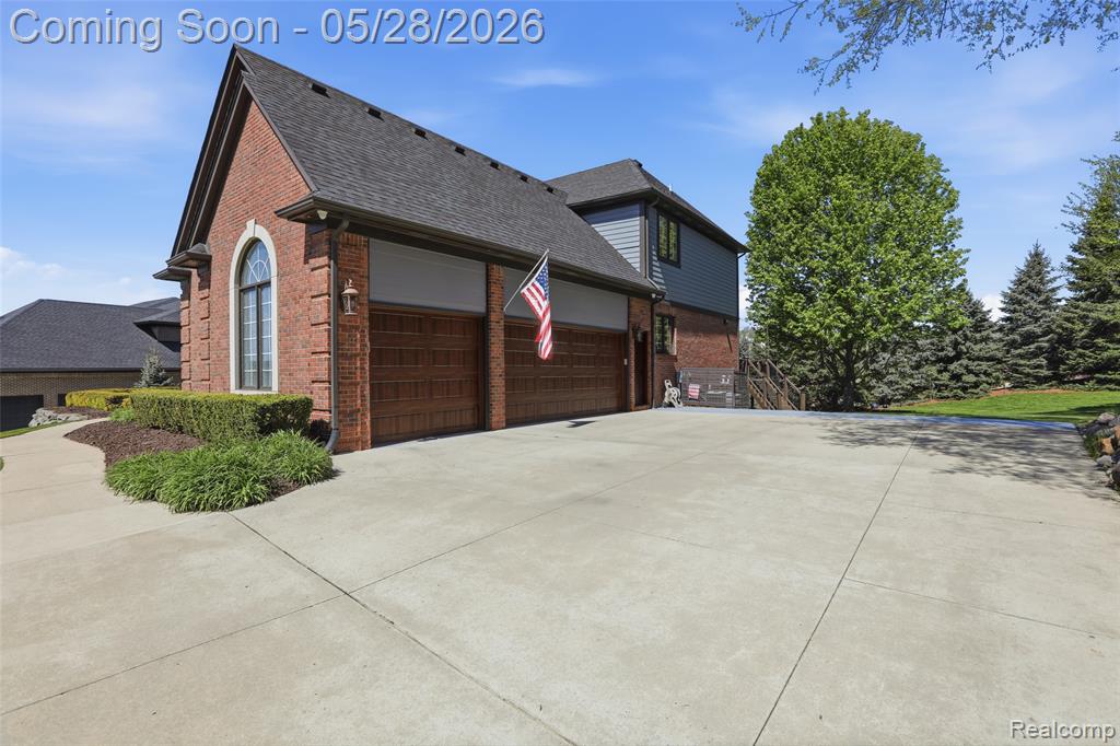 668 Springview Drive, Rochester, MI 48307 — Photo 8