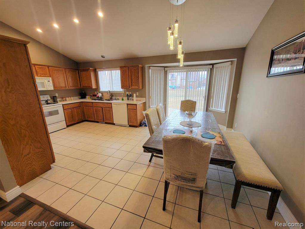 55477 RASPBERRY Drive, Macomb, MI 48042 — Photo 11