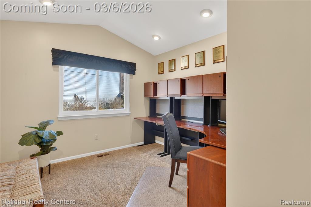 906 Meadowbrook Way, Milford, MI 48381 — Photo 18
