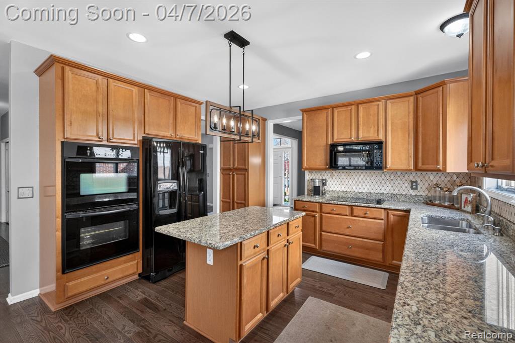 41625 Steinbeck Glen, Novi, MI 48377 — Photo 13