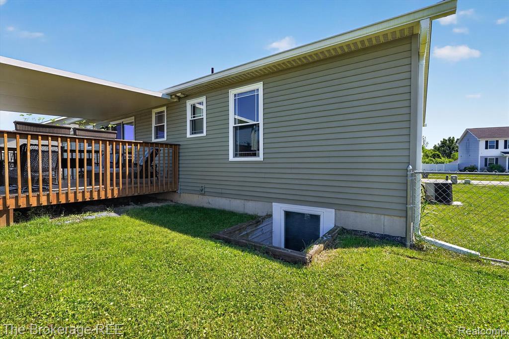 2092 Brier Crest Drive, Davison, MI 48423 — Photo 37