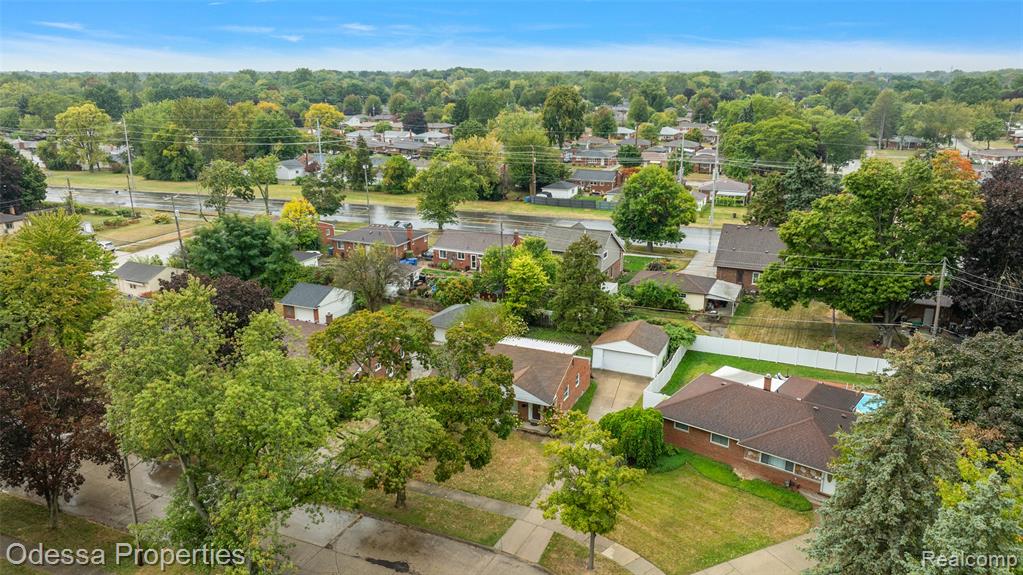 8641 Whitefield Street, Dearborn Heights, MI 48127 — Photo 36