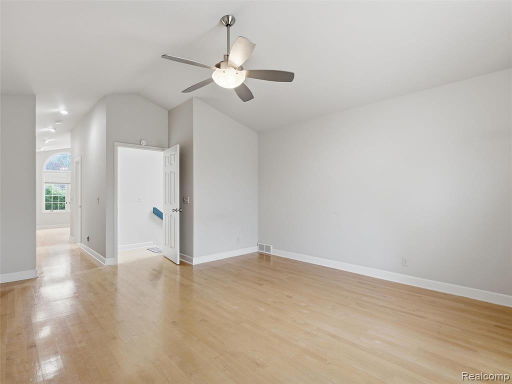 6346 Squire Lake Drive, Flushing, MI 48433 — Photo 10