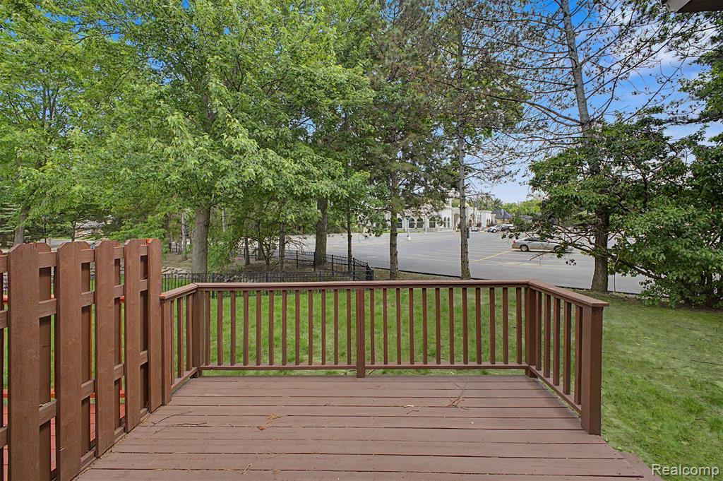 816 N Beech Daly Road, Dearborn Heights, MI 48127 — Photo 45
