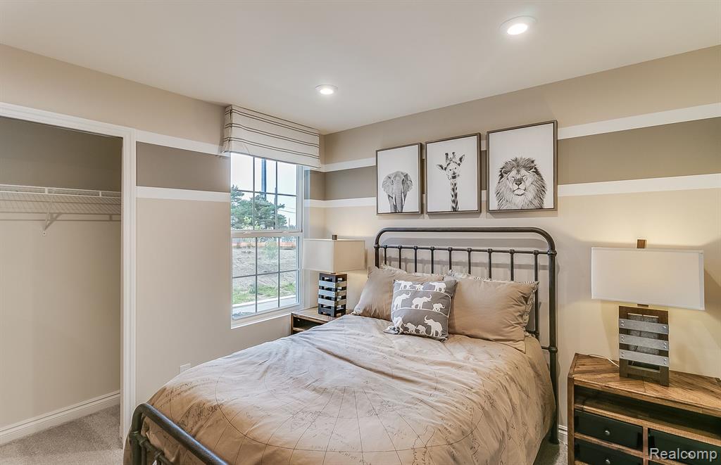 5549 E SPANIEL Drive, Ann Arbor, MI 48108 — Photo 9