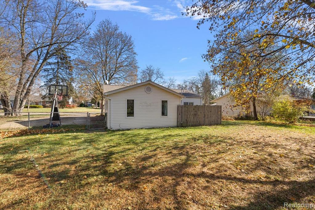 4775 Halberd Street, Commerce Twp, MI 48382 — Photo 31