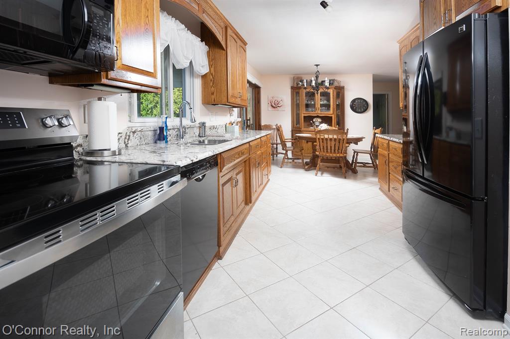 4126 Yankee Road, St. Clair, MI 48079 — Photo 9