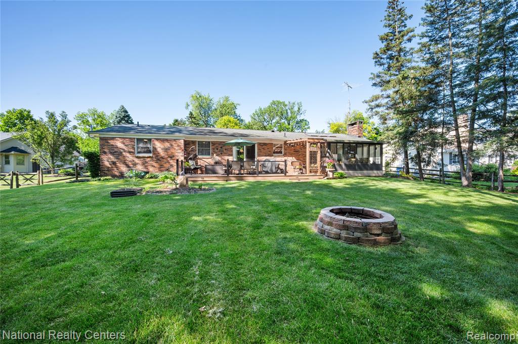 16 Lakeridge Drive, Adrian, MI 49221 — Photo 28