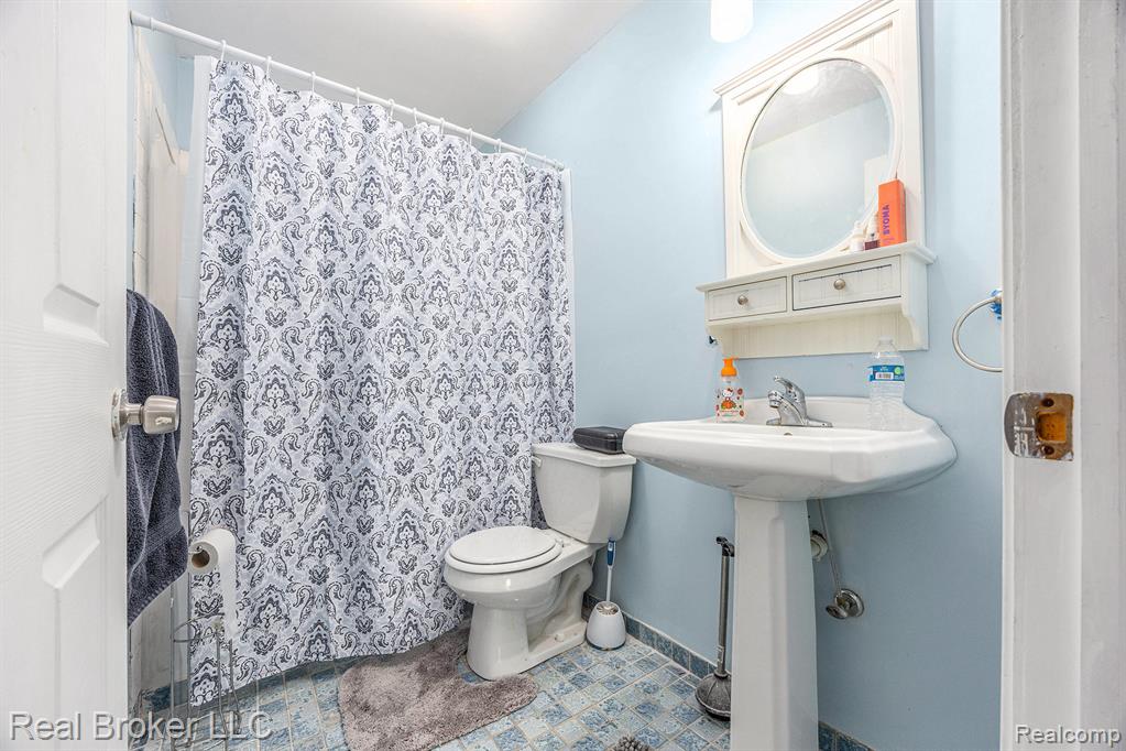 3068 Wade Road, Capac, MI 48014 — Photo 20