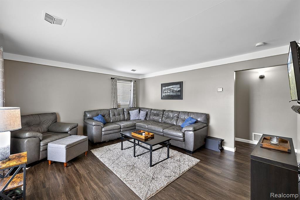 6460 SUNSET Street, Garden City, MI — Photo 9