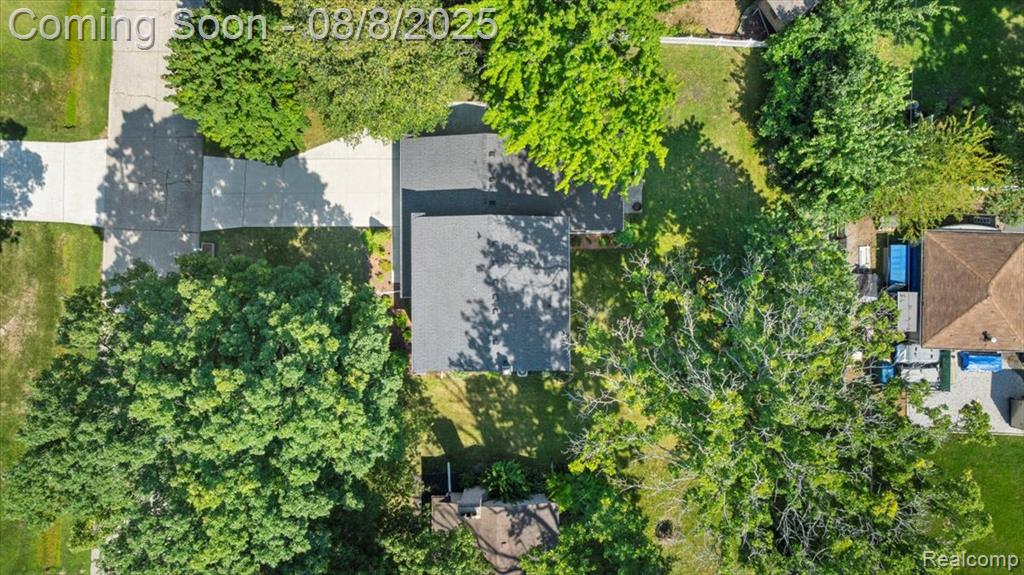 8751 Woodside Drive, Grosse Ile, MI 48138 — Photo 39