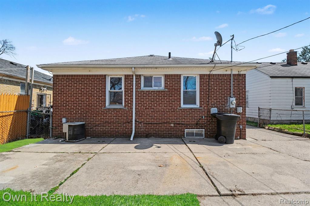6791 Winthrop Street, Detroit, MI 48228 — Photo 23