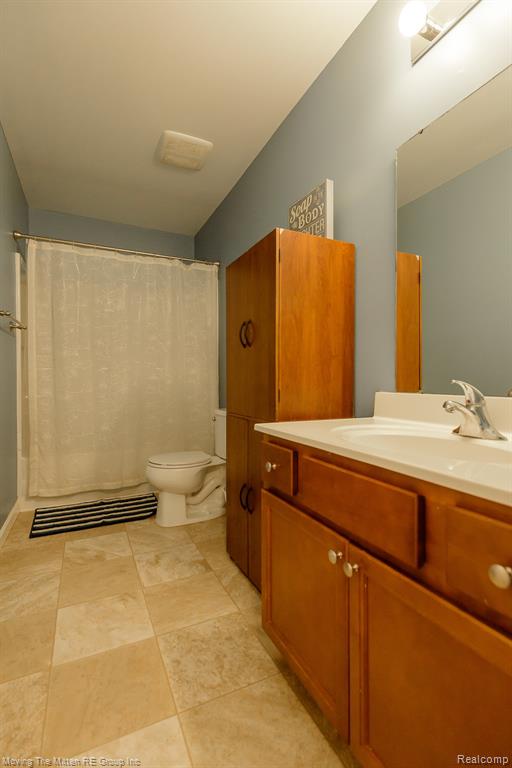 42880 Frederick Court, Belleville, MI 48111 — Photo 32