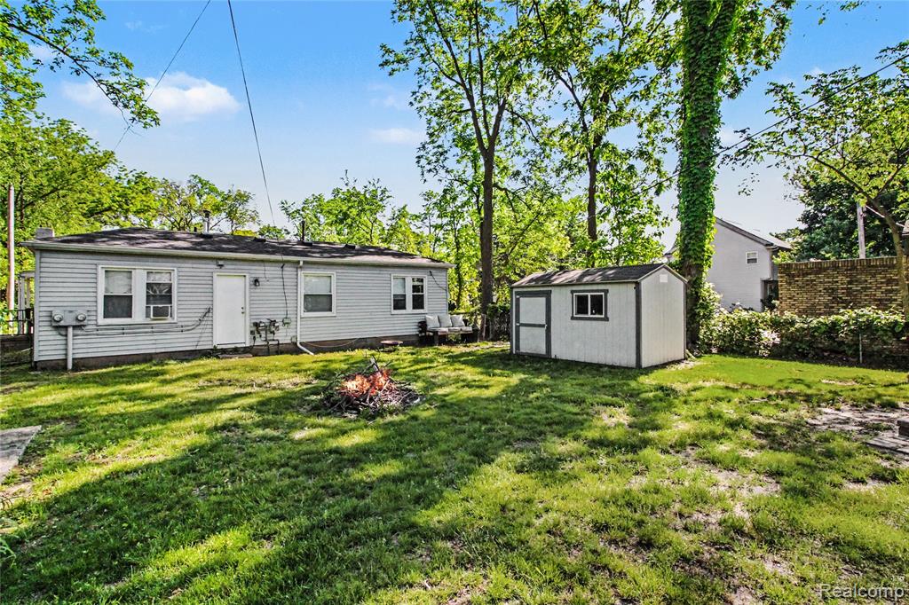 33614 Grand River Avenue, Farmington, MI 48335 — Photo 8