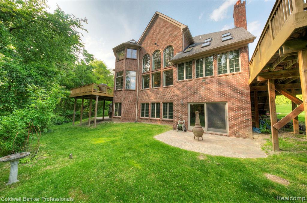 4546 Forest Edge Lane, West Bloomfield, MI 48323 — Photo 5