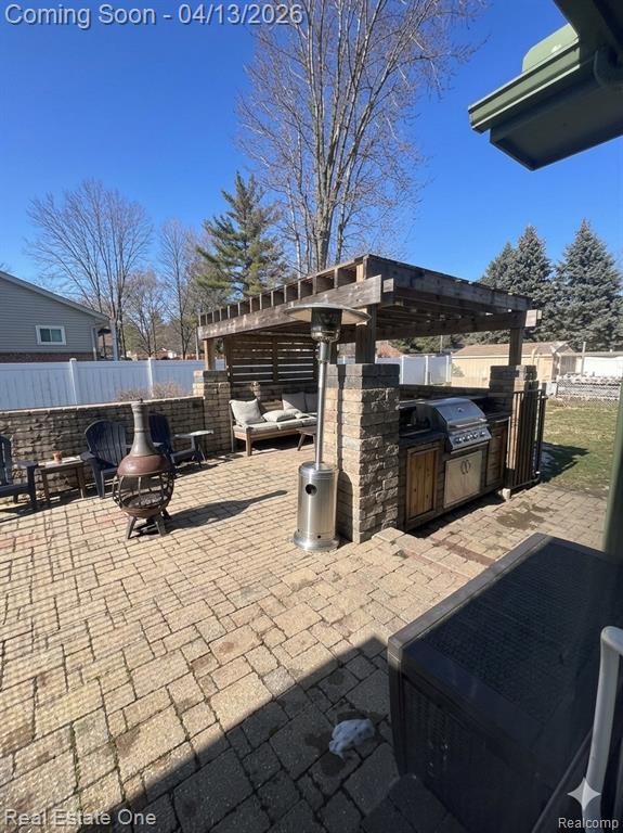 664 John R Road, Rochester Hills, MI 48307 — Photo 2