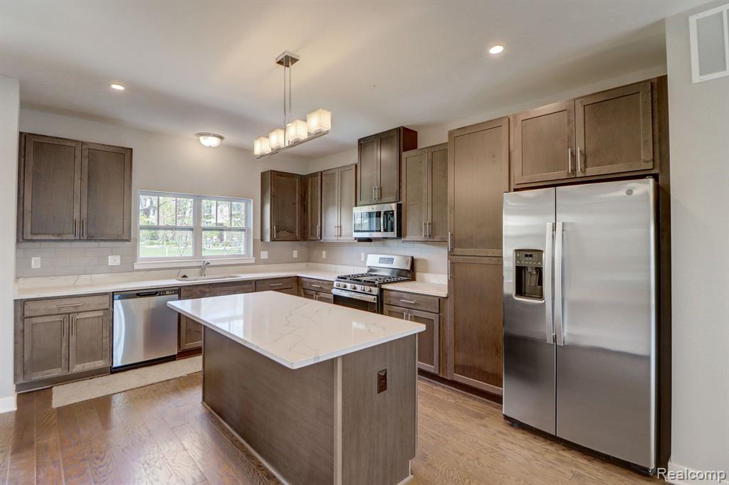 25503 GRANDVIEW Lane, 26, Novi, MI — Photo 23
