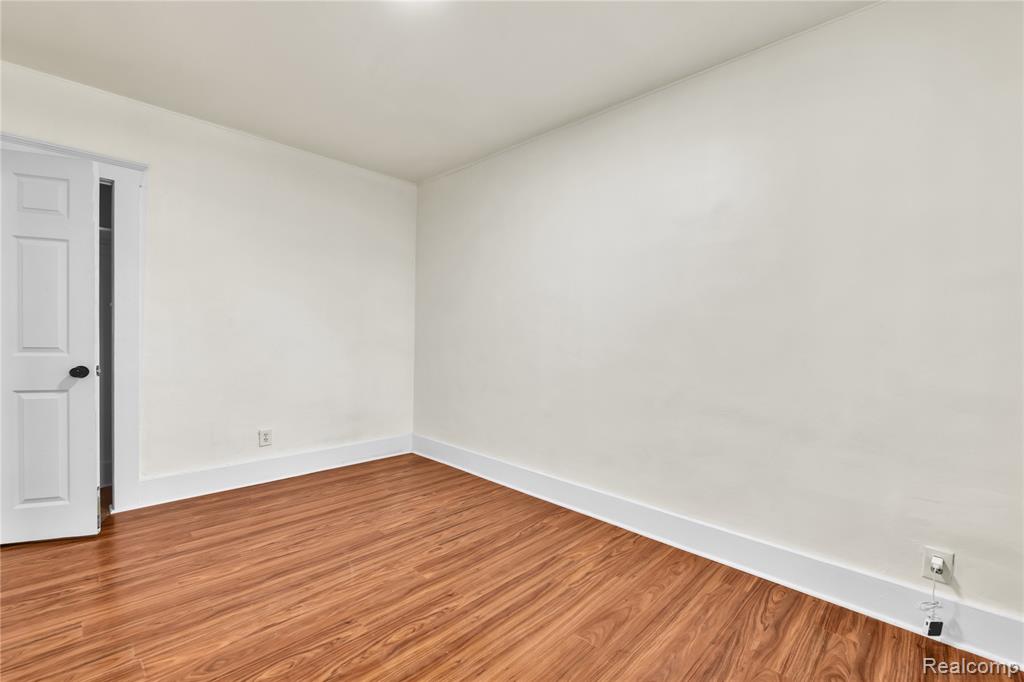 5045 Sobieski Street, Detroit, MI 48212 — Photo 8