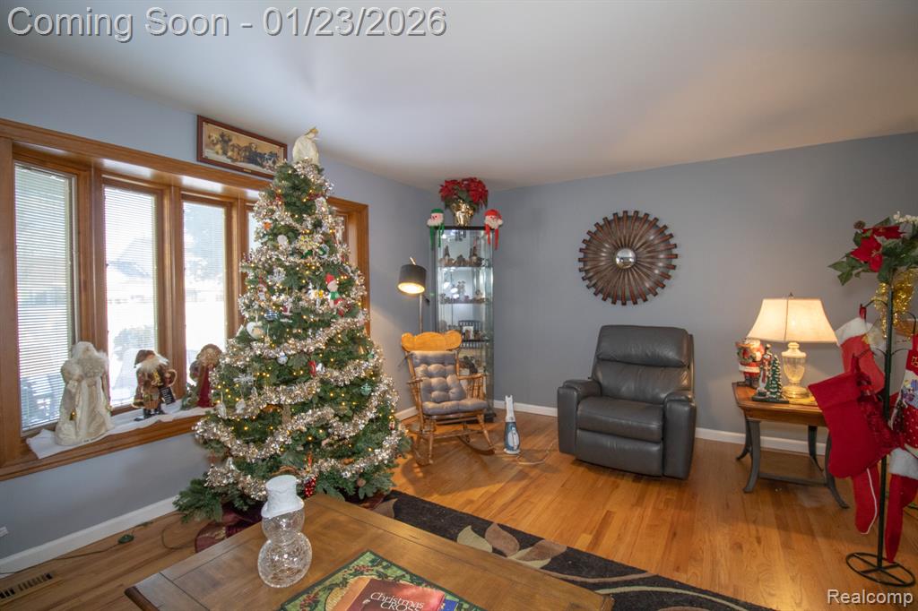 11367 Suffolk Drive, Southgate, MI 48195 — Photo 11