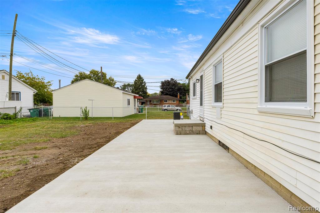 836 Garden Street, Garden City, MI — Photo 43