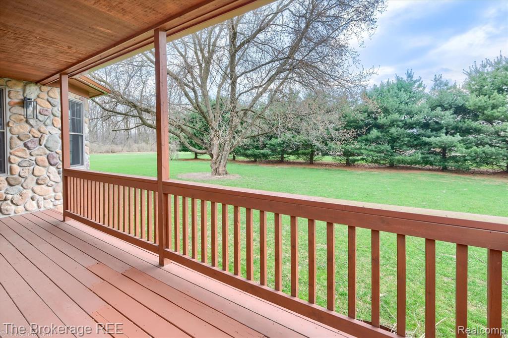 9055 N Island Drive, Flushing, MI 48433 — Photo 4