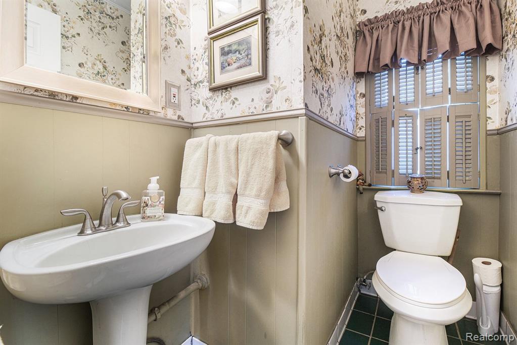 466 W Maplehurst Street, Ferndale, MI 48220 — Photo 16