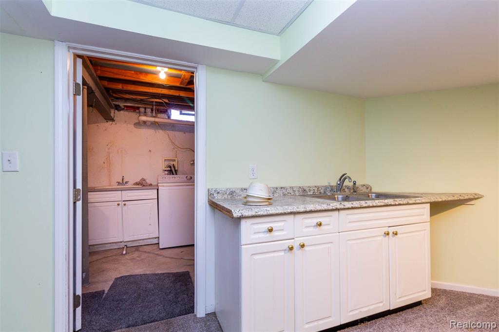 40945 Justin Drive, Sterling Heights, MI 48310 — Photo 39