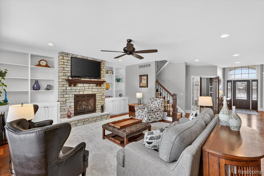 7247 Ardsley Lane, Clarkston, MI 48348 — Photo 18
