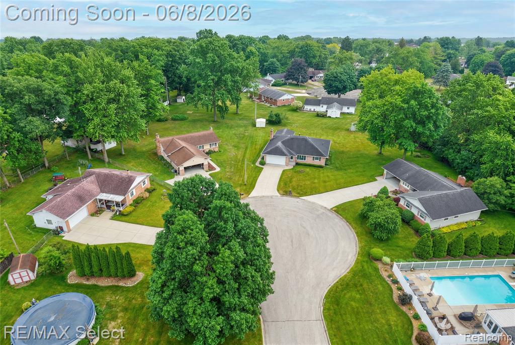 1333 Hidden Oaks Court, Flint, MI 48507 — Photo 27