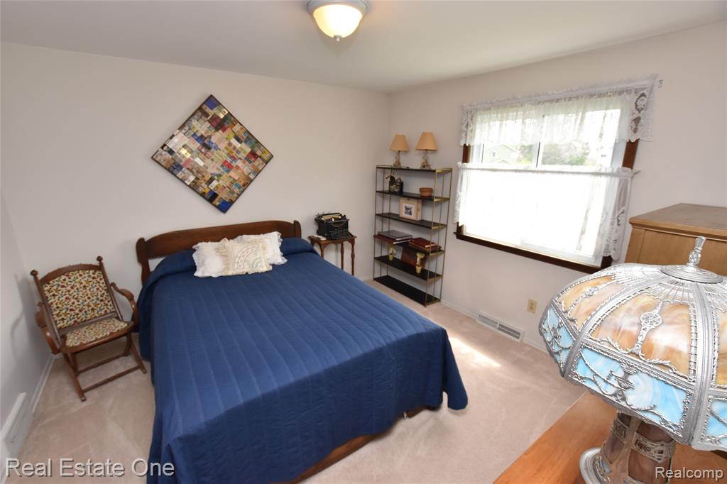 3275 Golfhill Drive, Waterford, MI 48329 — Photo 30