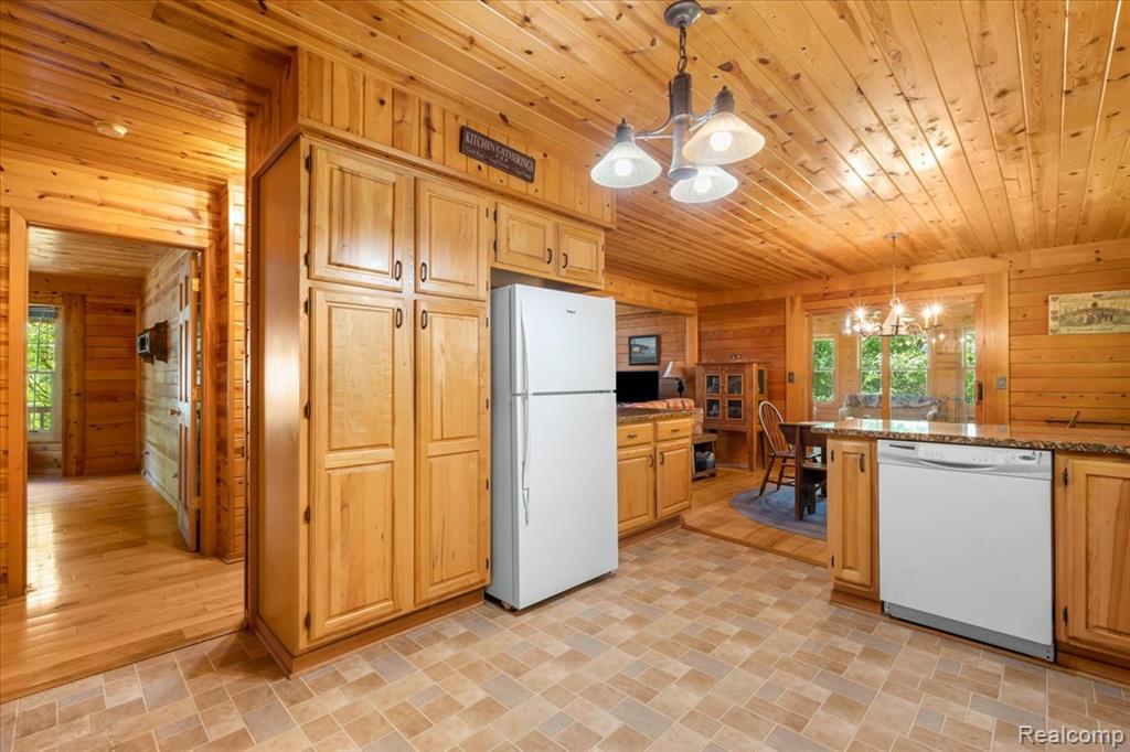 4710 Ormond Road, Davisburg, MI 48350 — Photo 12