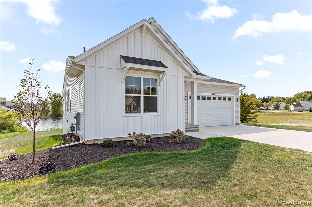 711 W Windward Way, Perry, MI 48872 — Photo 30