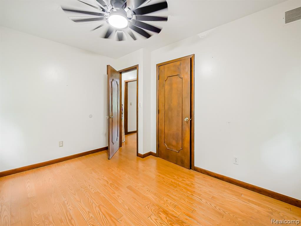 52010 11 Mile Road, South Lyon, MI 48178 — Photo 14