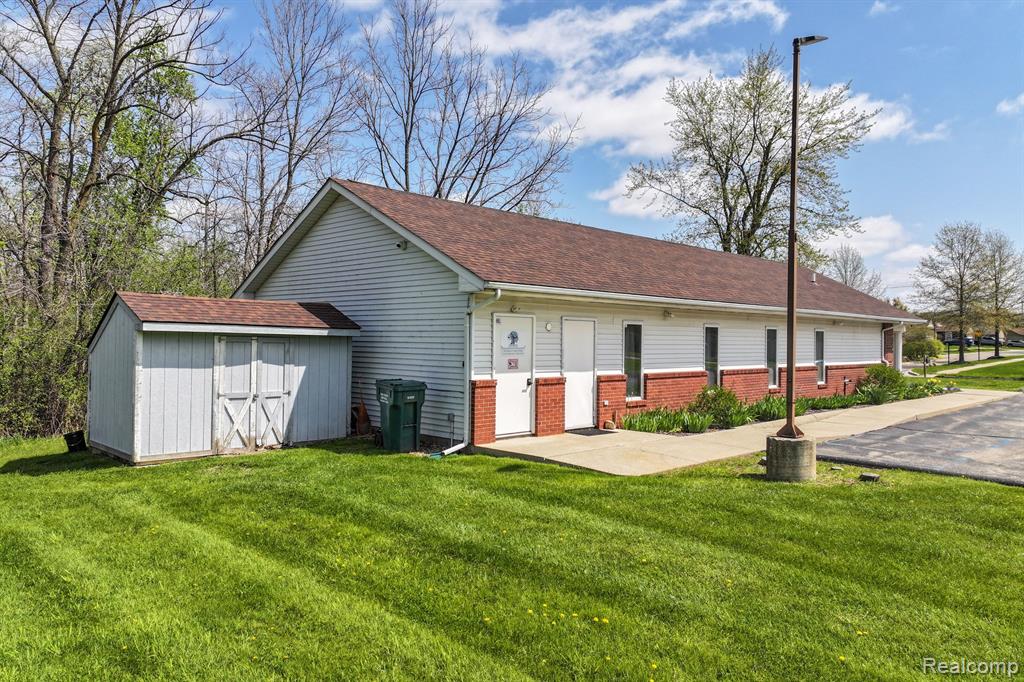 550 S Saginaw Street, Lapeer, MI 48446 — Photo 31