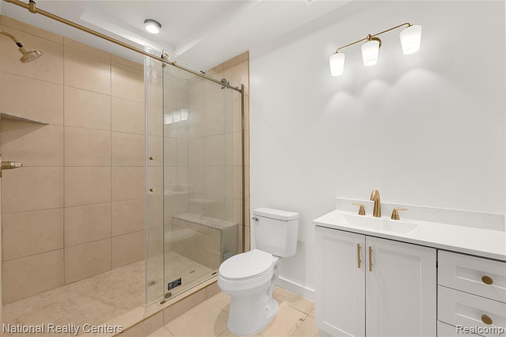 5245 BUELL Drive, Commerce Twp, MI 48382 — Photo 34