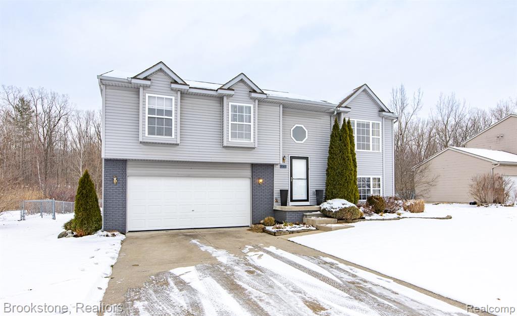 9305 Tiger Run Trail, Davison, MI 48423 — front exterior